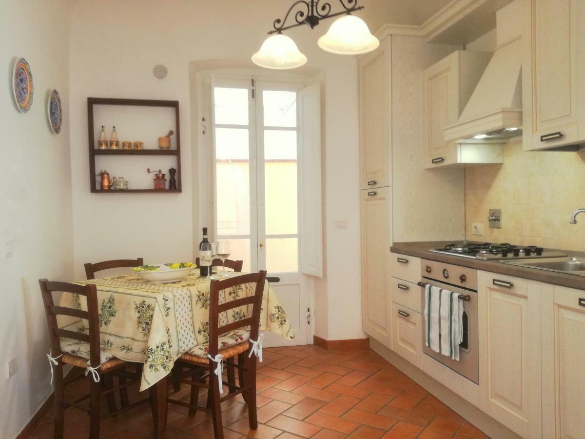 Datini Apartment Prato  Exteriör bild